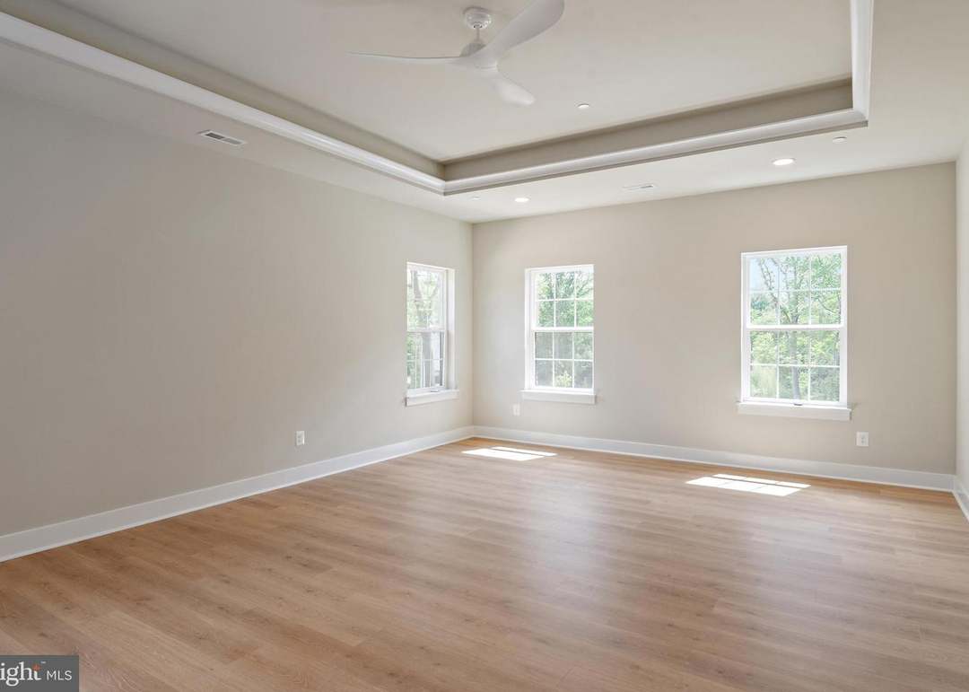 21 Stratford Dr, Severna Park, MD 21146