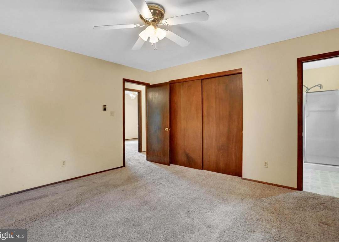 5886 Sheller Rd, Chambersburg, PA 17202