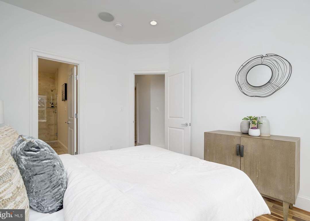 1336 Meridian Pl NW #2, Washington, DC 20010