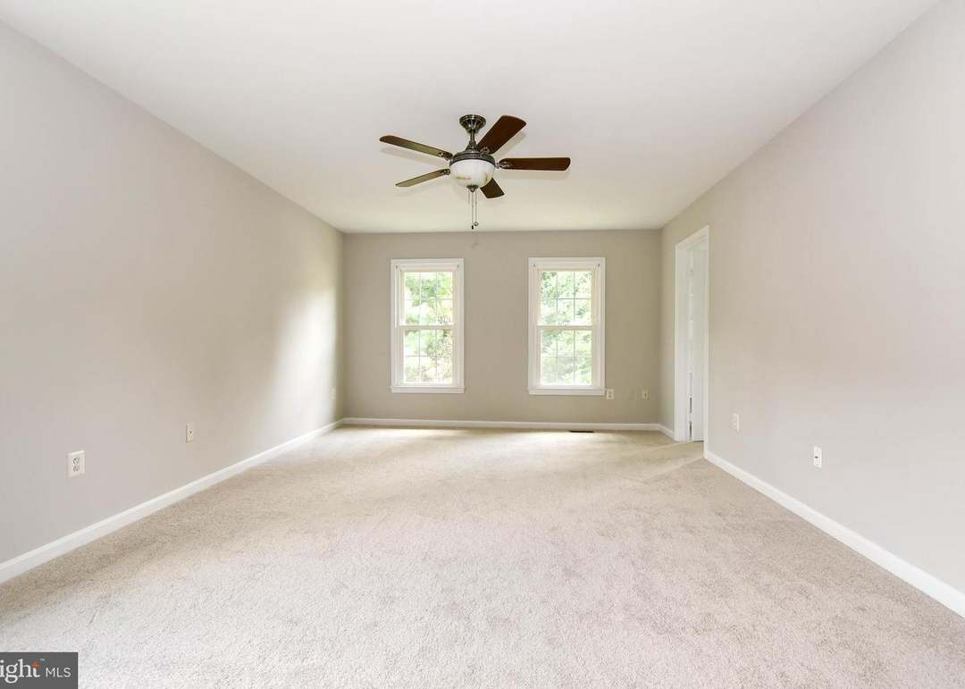 7902 Sleepy Brook Ct, Springfield, VA 22153
