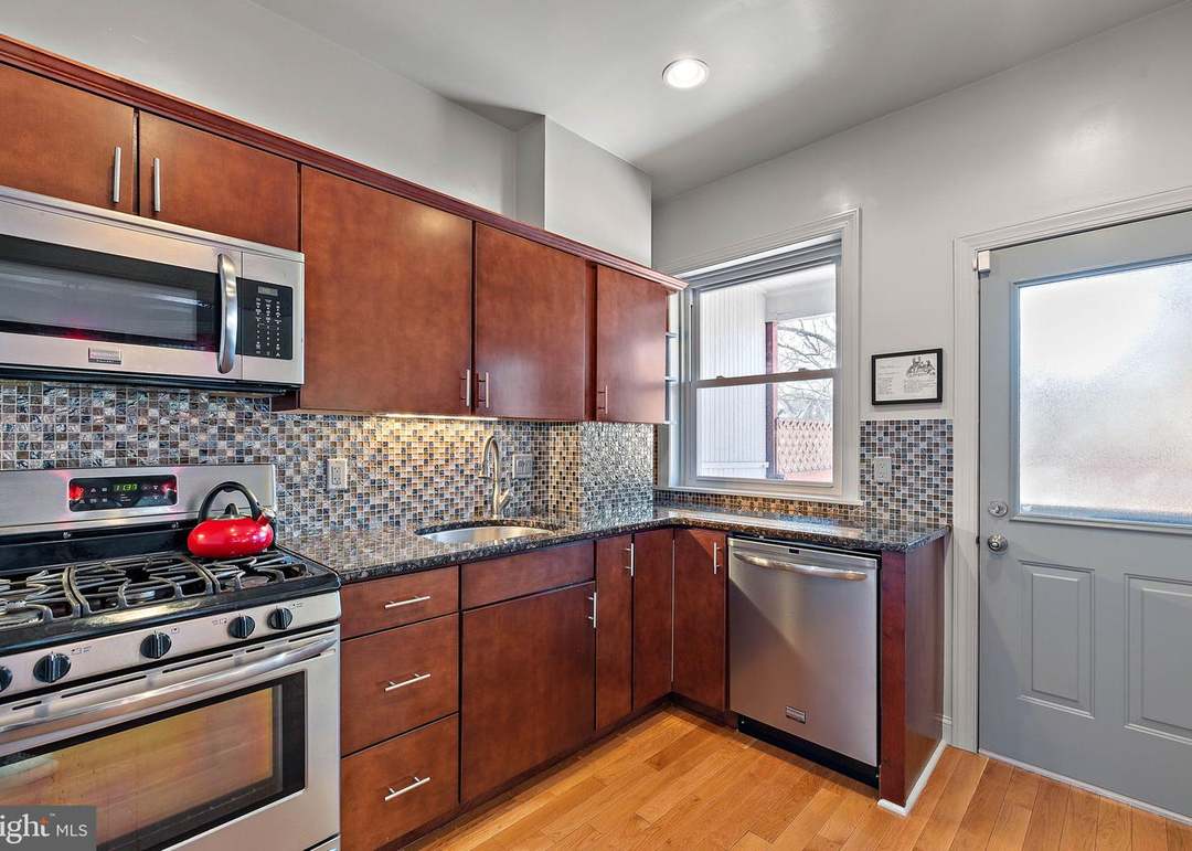 42 Bala Ave, Bala Cynwyd, PA 19004
