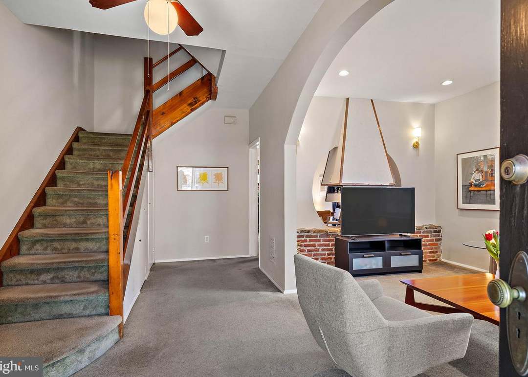 42 Bala Ave, Bala Cynwyd, PA 19004