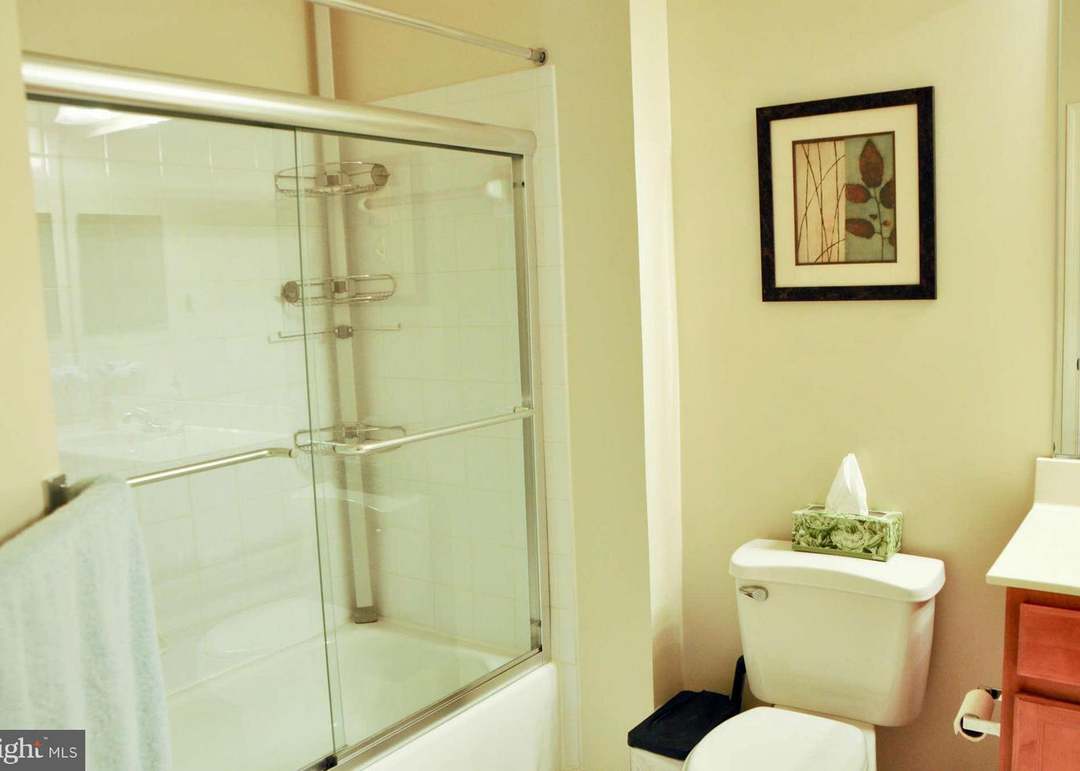 1520 North Point Dr #101, Reston, VA 20194