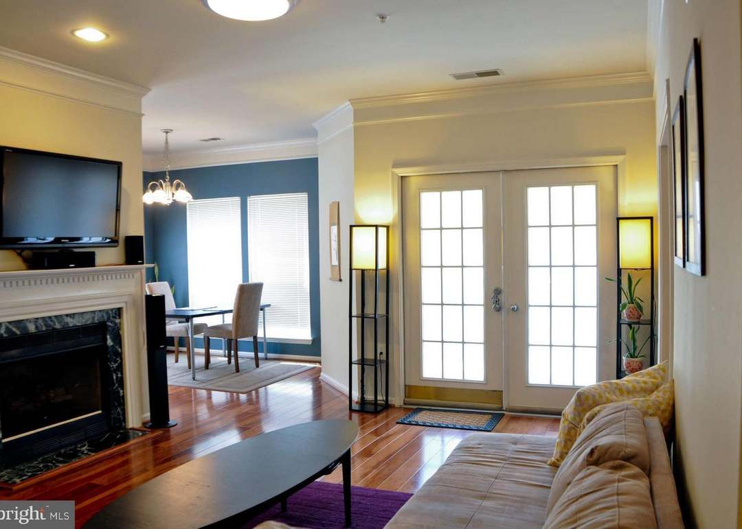 1520 North Point Dr #101, Reston, VA 20194