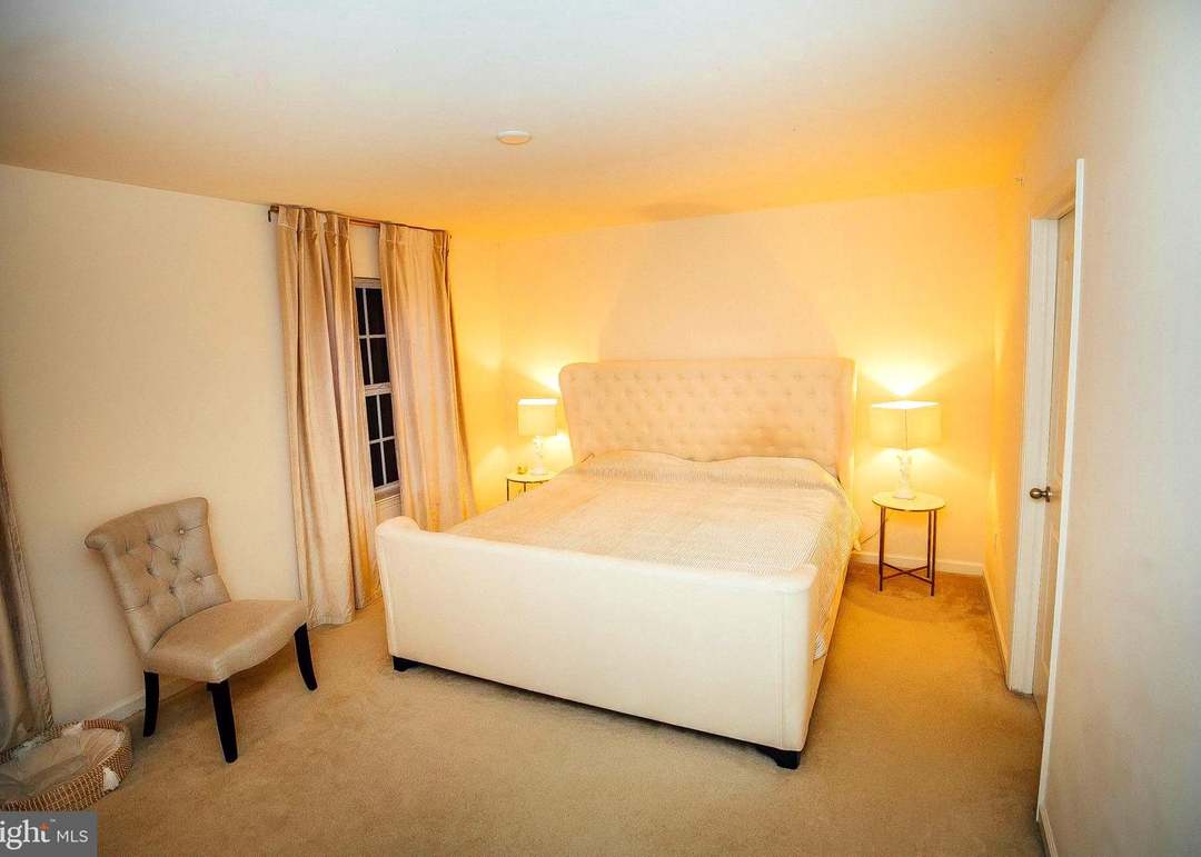 122 Carters Mill Rd, Trevose, PA 19053
