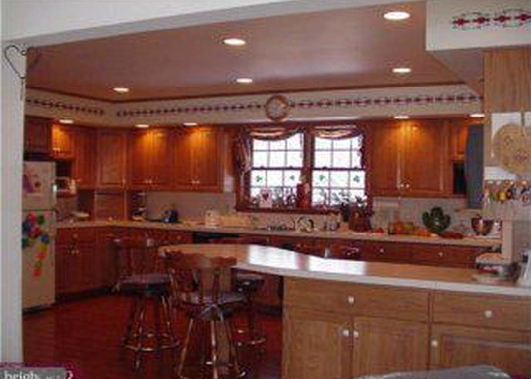 62 Legion Dr, Oley, PA 19547