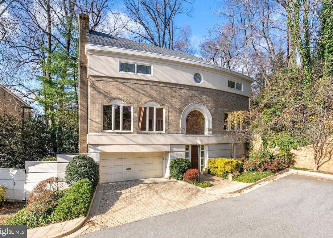 4521 Foxhall Cres NW, Washington, DC 20007 | Redfin