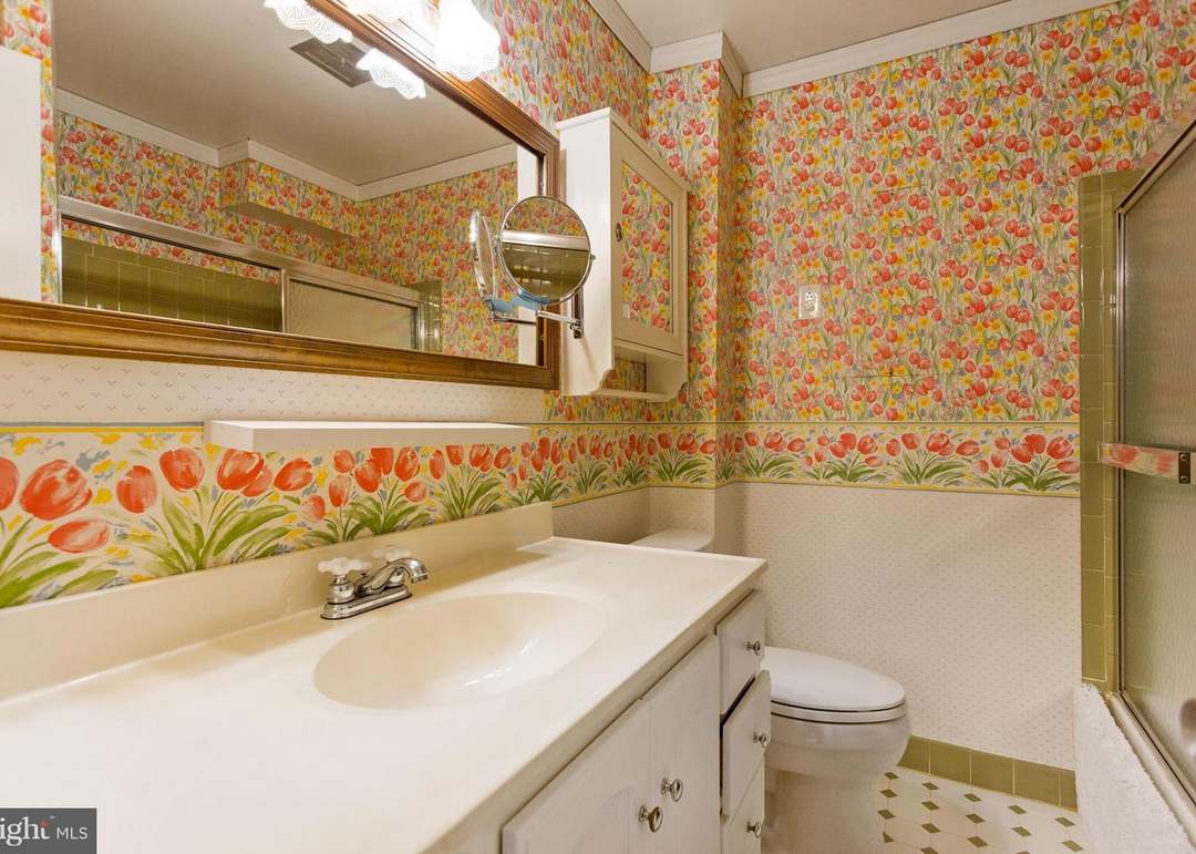 16214 Gales St, Laurel, MD 20707