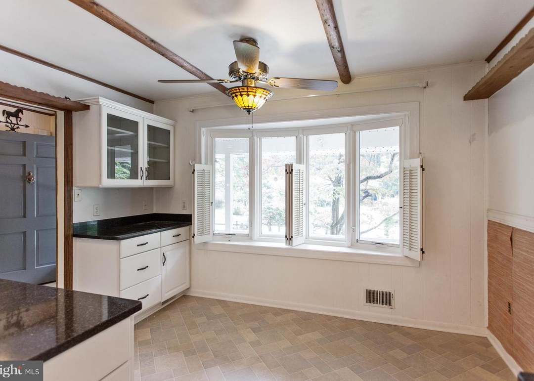 16214 Gales St, Laurel, MD 20707