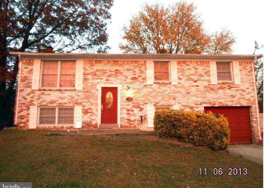 8802 Canberra Dr, Clinton, MD 20735