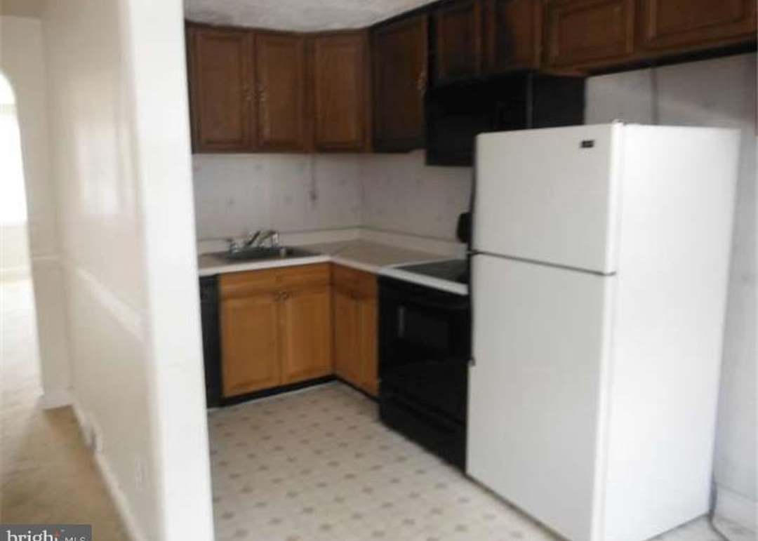 229 W Washington Ave, Clifton Heights, PA 19018