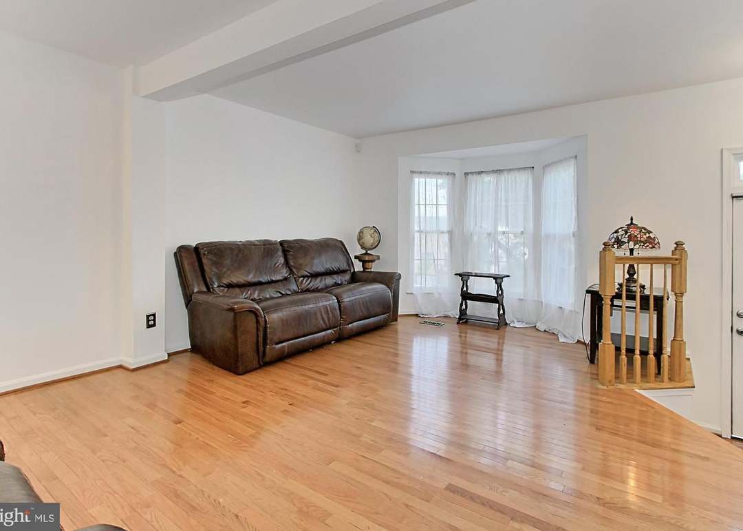 6240 Battalion St, Centreville, VA 20121
