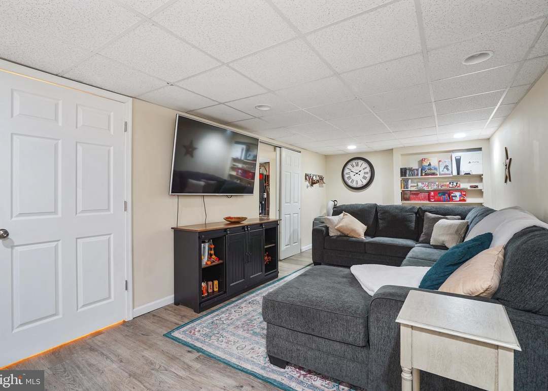 3906 Hay Creek Rd, Birdsboro, PA 19508