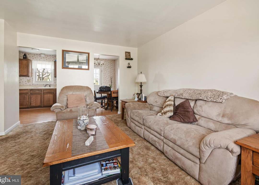 472 Estate Rd, Boyertown, PA 19512