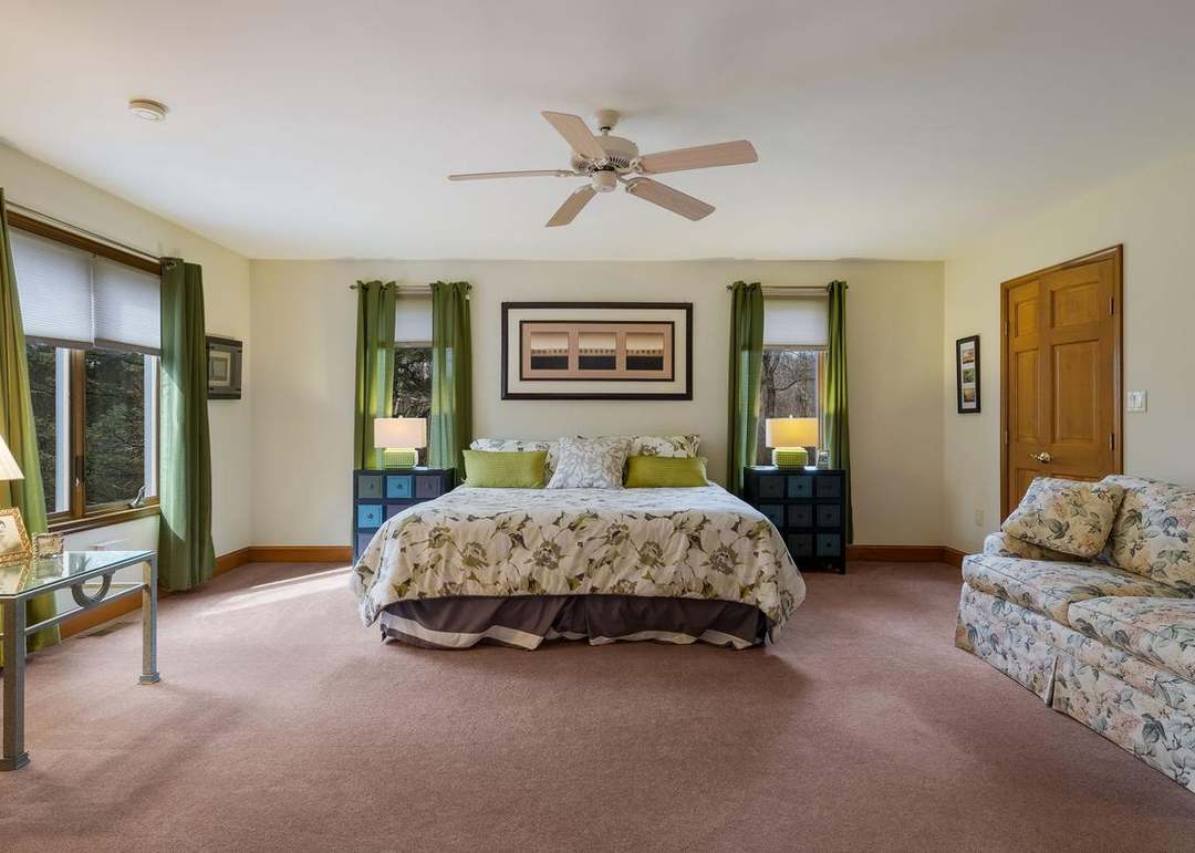 271 Pineville Rd, Newtown, PA 18940