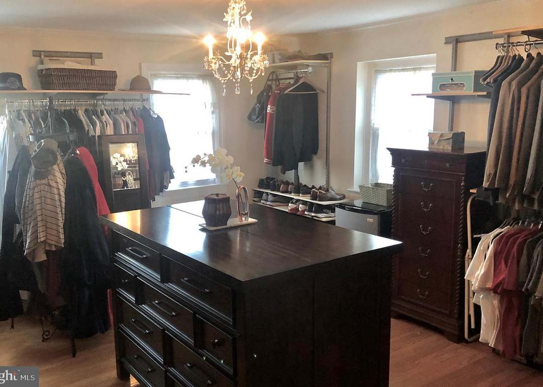 928 Lindale Ave, Drexel Hill, PA 19026