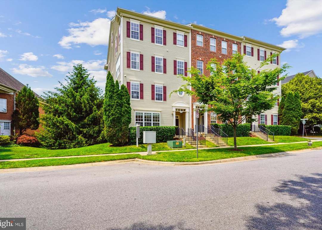 604 Highland Ridge Ave #100, Gaithersburg, MD 20878 | MLS