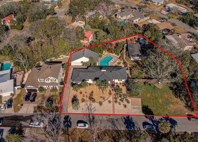 Property at 312 Minorca Ave, St Augustine, FL 32080, 4 beds, 3.5 baths