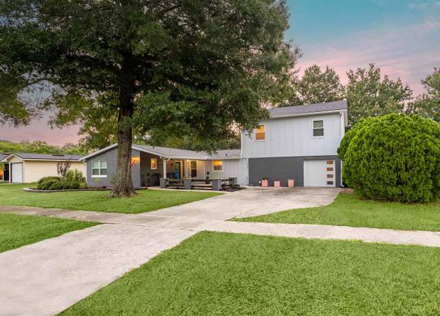 Property at 214 Deltona Blvd, St Augustine, FL 32086, 4 beds, 3 baths
