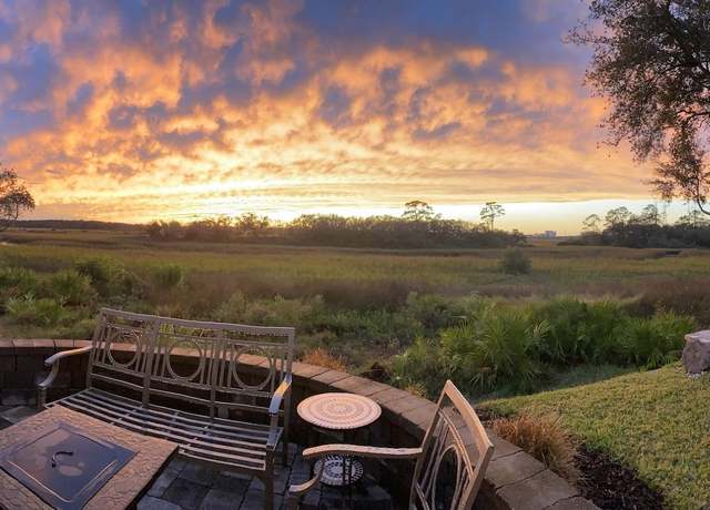 Property at 223 Sunset Pt, St Augustine, FL 32080, 3 beds, 2.5 baths