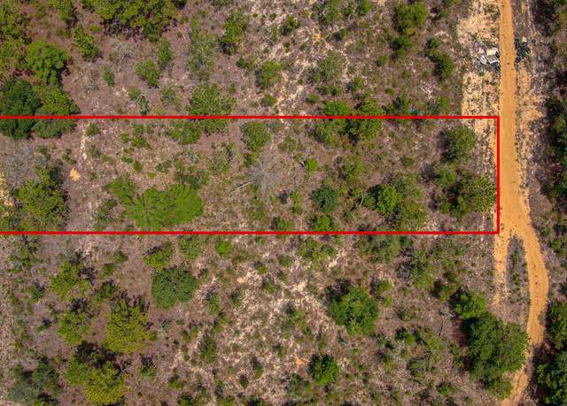 Property at 214 Flamingo Dr, Interlachen, FL 32148