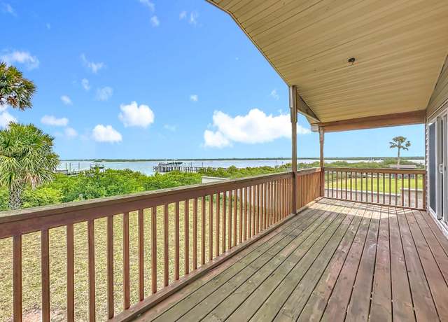 Property at 17 Salt Run Ct, St Augustine, FL 32080, 5 beds, 4 baths