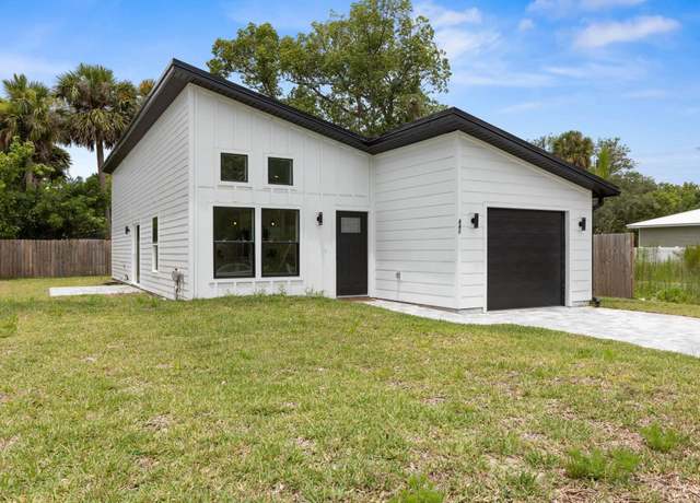 Property at 441 S Woodlawn St, St Augustine, FL 32084, 3 beds, 3 baths
