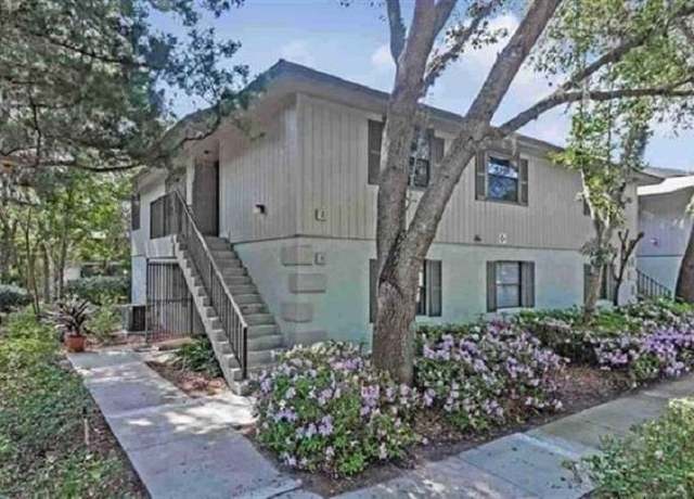 Property at 2 Catalonia Ct, St Augustine, FL 32086, 3 beds, 2 baths