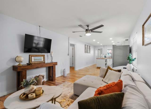 Property at 28 Arenta St, St Augustine, FL 32084, 3 beds, 1.5 baths