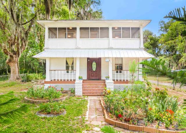 Property at 615 Crill Ave, Palatka, FL 32177, 5 beds, 2 baths