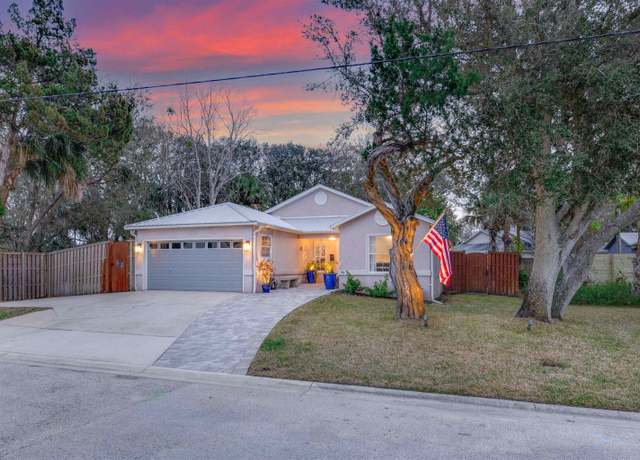 Property at 14 White St W, St Augustine, FL 32080, 3 beds, 2 baths
