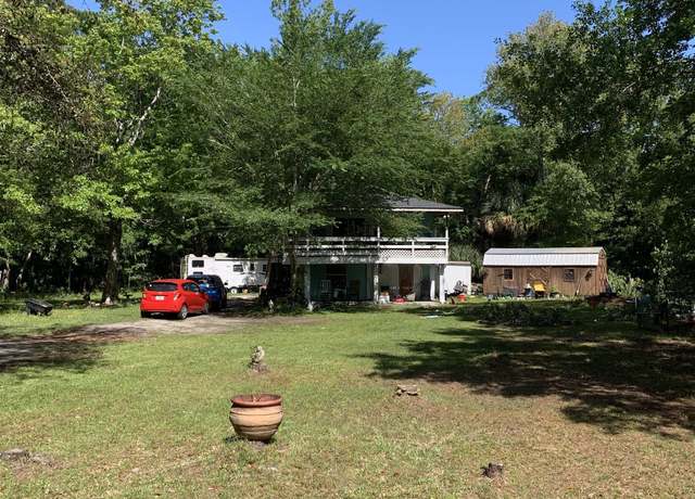 Property at 226 E Circle Dr, St Augustine, FL 32084, 3 beds, 2 baths