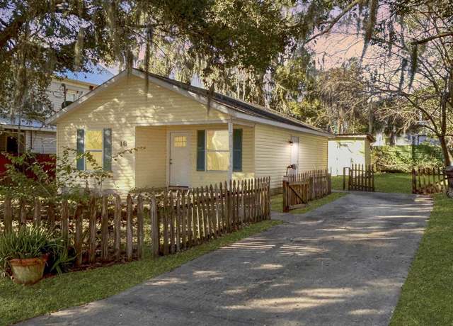 Property at 18 Davis St, St Augustine, FL 32084, 2 beds, 1 bath