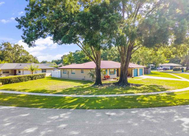 Property at 826 Rita Cir, St Augustine, FL 32086, 3 beds, 2.5 baths