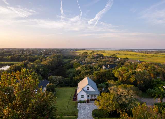 Property at 395 Floridian Ave, St Augustine, FL 32080, 4 beds, 3.5 baths
