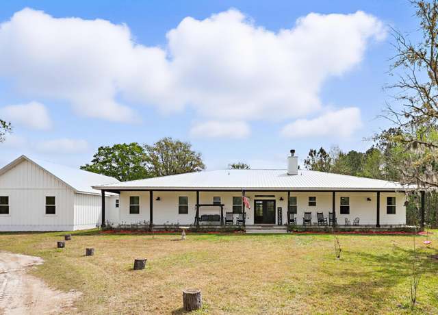 Property at 290 Federal Point Rd, East Palatka, FL 32131, 6 beds, 3 baths