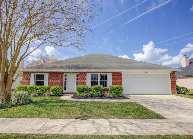 Property at 6359 Lake Plantation Dr, Jacksonville, FL 32244, 3 beds, 2 baths