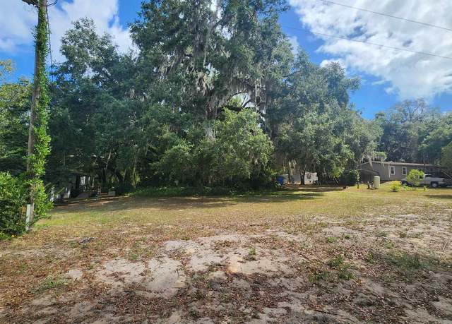 Property at 124 Ann St, Hawthorne, FL 32640