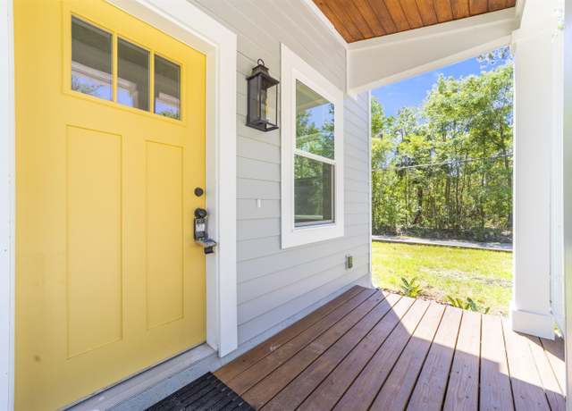 Property at 974 Alexander St, St Augustine, FL 32084, 2 beds, 1.5 baths