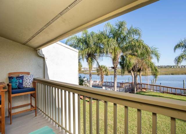 Property at 931 S Ponce De Leon Blvd, St Augustine, FL 32084, 2 beds, 2.5 baths