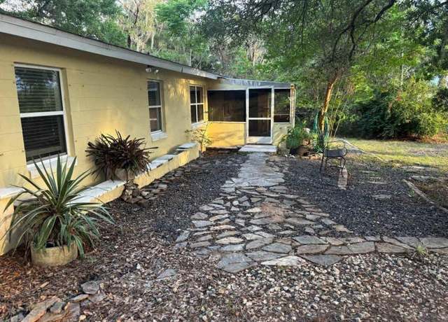 Property at 16325 SE 134th Ct, FL 32195, 3 beds, 1.5 baths