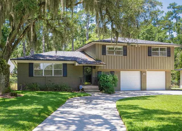 Property at 4538 Ortega Farms Cir, Jacksonville, FL 32210, 3 beds, 2.5 baths