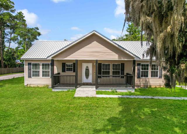 Property at 50 Spring St, St Augustine, FL 32084, 3 beds, 2 baths