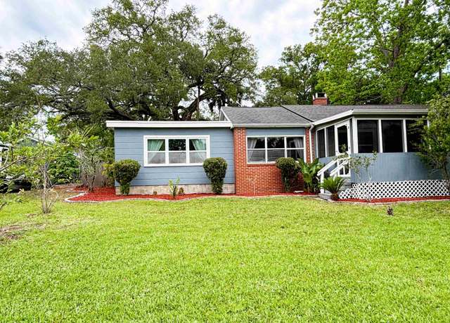 Property at 240 Ravenswood Dr, St Augustine, FL 32084, 4 beds, 2 baths