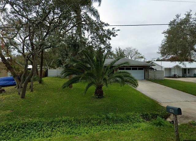 Property at 140 Wisteria Rd, St Augustine, FL 32086, 3 beds, 2 baths
