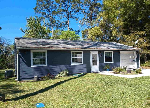 Property at 304 Las Olas Rd, St Augustine, FL 32084-0000, 3 beds, 1.5 baths