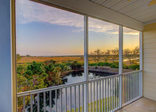 Property at 213 Sunset Pt, St Augustine, FL 32080, 3 beds, 2.5 baths