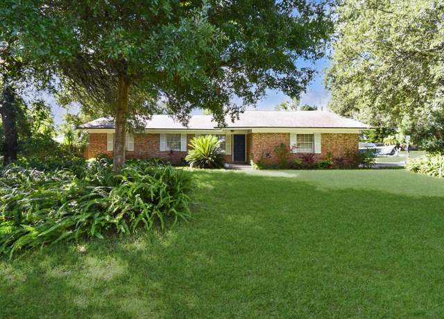 Property at 902 San Jose Rd, St Augustine, FL 32086, 3 beds, 2 baths