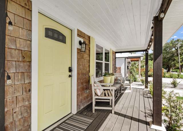 Property at 207 Spring St, St Augustine, FL 32084, 2 beds, 1 bath