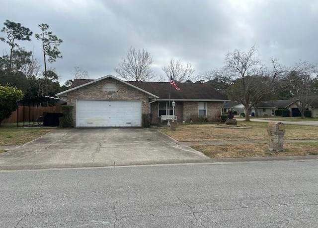 Property at 1417 Golf Ave, Ormond Beach, FL 32174, 3 beds, 2 baths